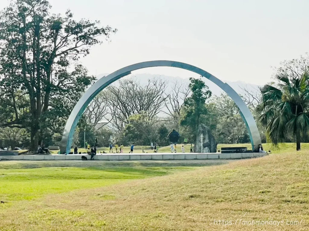 高雄市立美術館